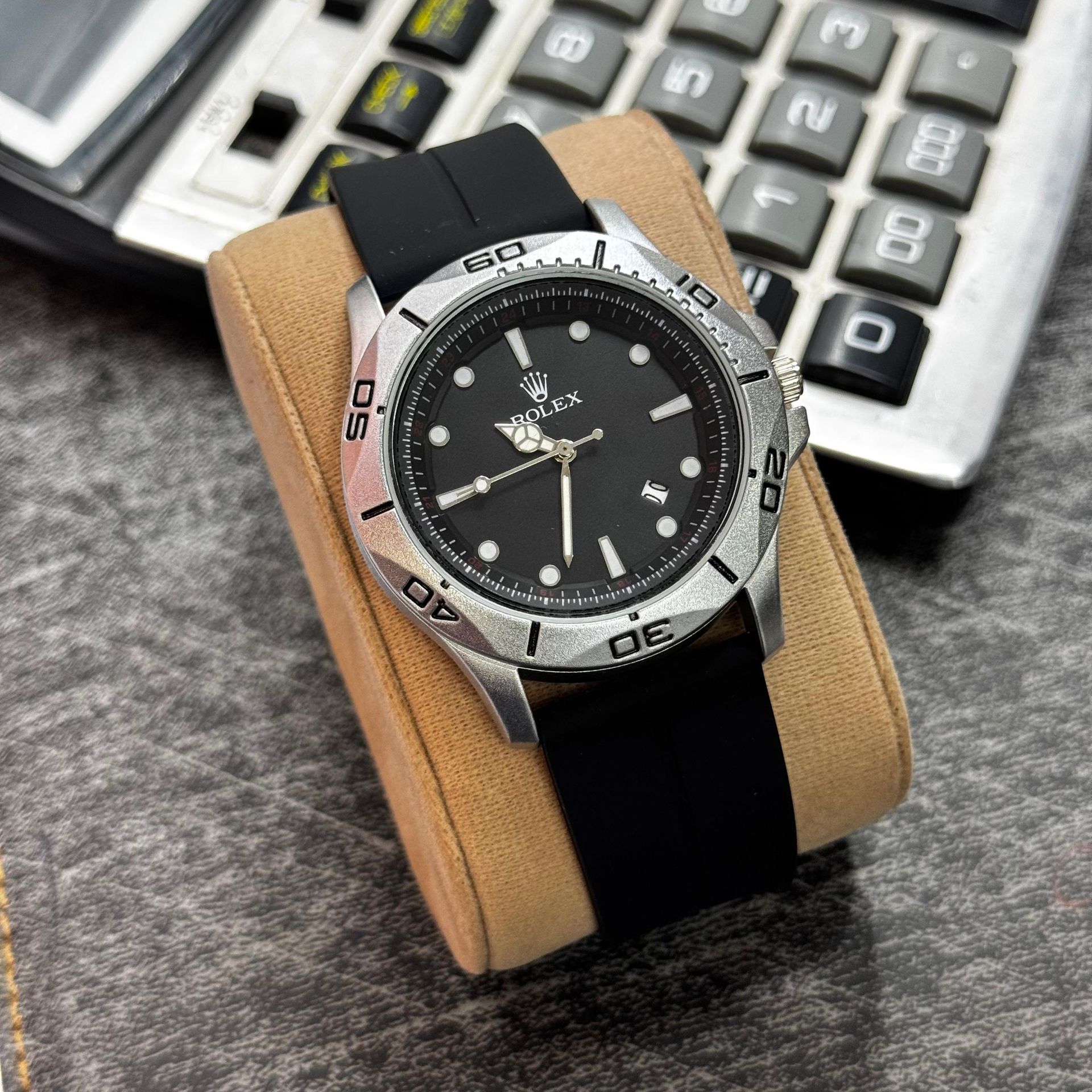 Premium Sporty Watch - Image 4