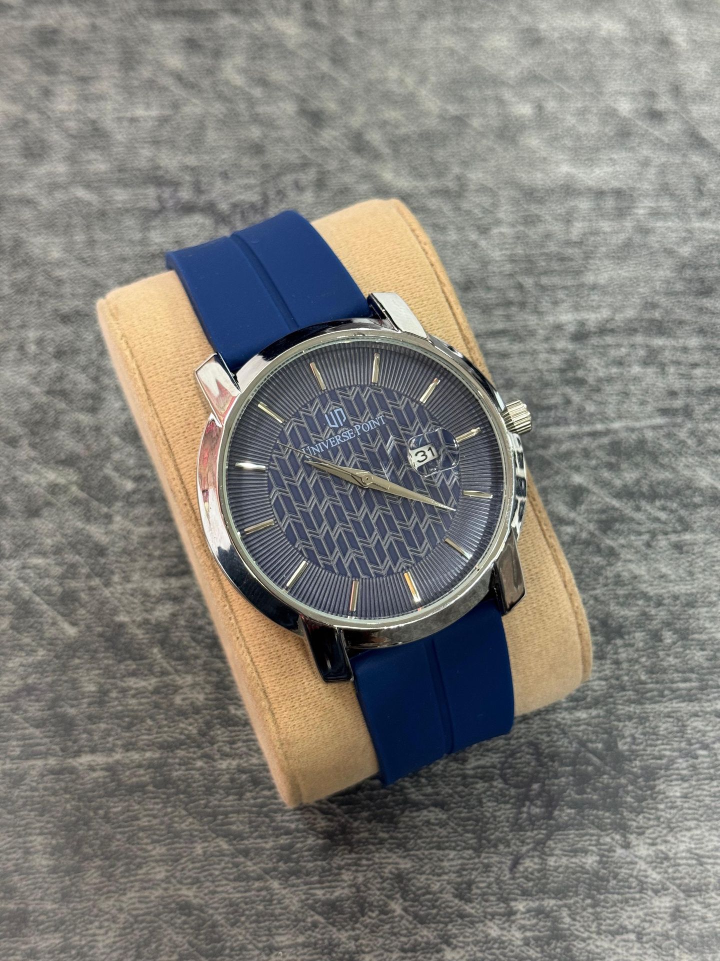 CAITES Stylish Men's Watch - Image 4